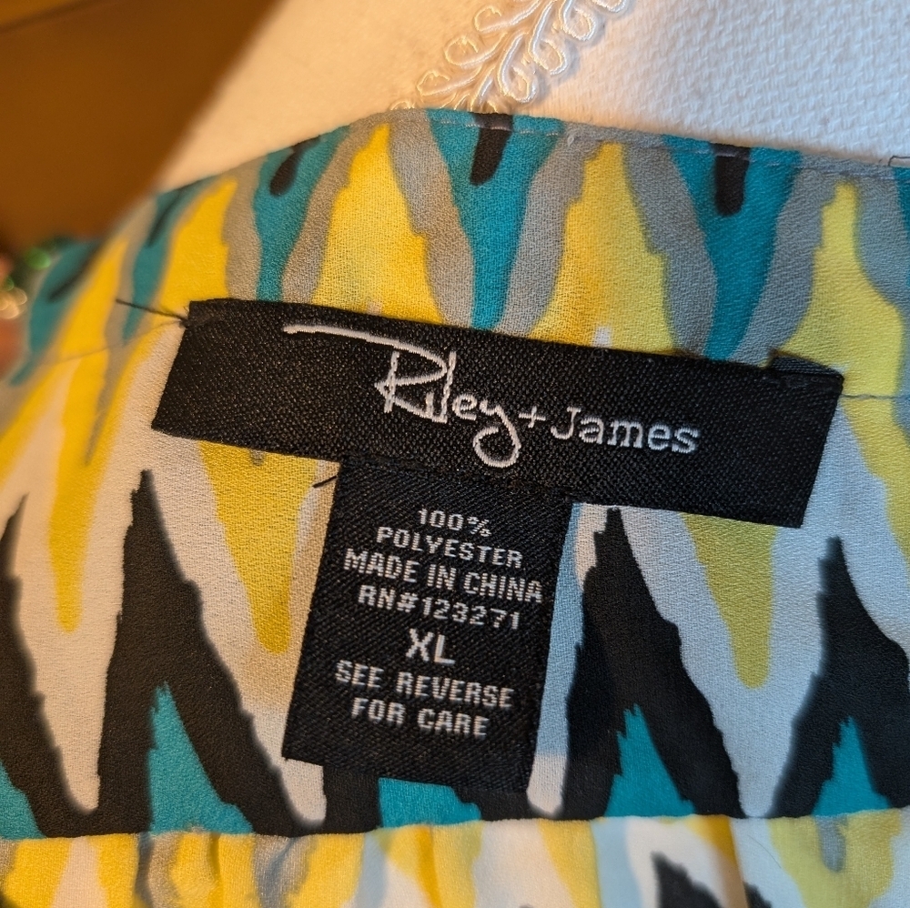 Riley + James Blouse Chevron Black Teal Gray Yellow Blouse - Picture 11 of 12